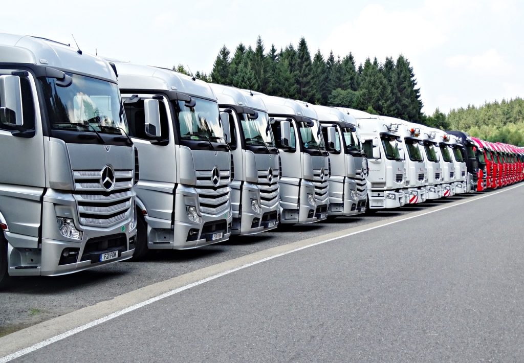 truck-2707700_1280